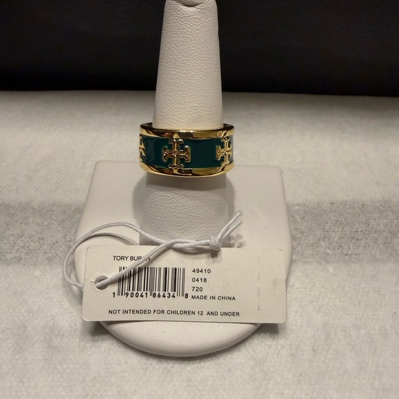 NEW Tory Burch Green Gold size 7.5 Kira Junky Multi Logo Ring - Picture 2 of 4